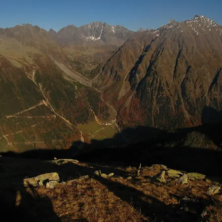 Gaestehaus Berghof Schoepf לינה וארוחת בוקר