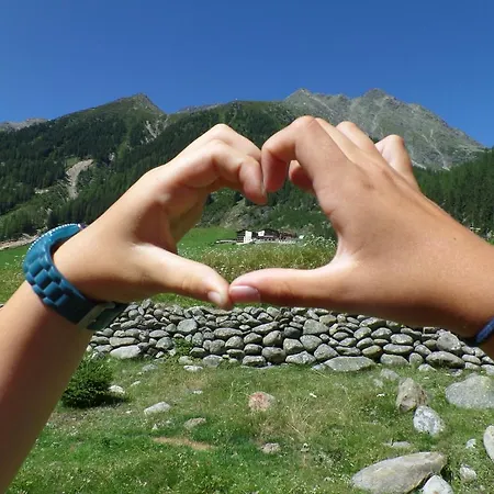 Gaestehaus Berghof Schoepf לינה וארוחת בוקר 4*