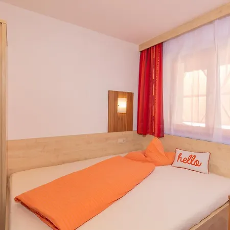 לינה וארוחת בוקר Gaestehaus Berghof Schoepf