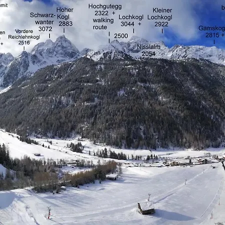 Gaestehaus Berghof Schoepf Alojamento de Acomodação e Pequeno-almoço 3*