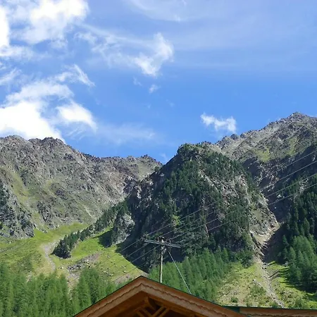 Gaestehaus Berghof Schoepf 3* Längenfeld