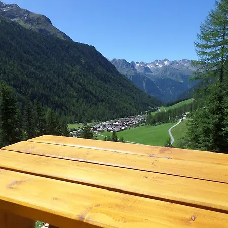 Gaestehaus Berghof Schoepf 4* Längenfeld