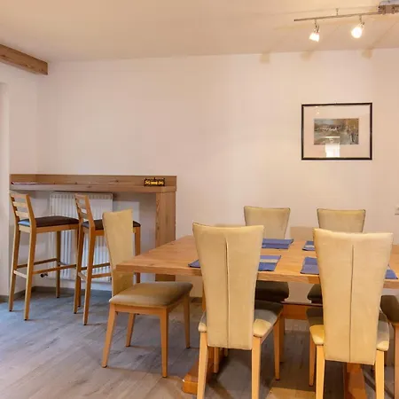 Alojamento de Acomodação e Pequeno-almoço Gaestehaus Berghof Schoepf Längenfeld