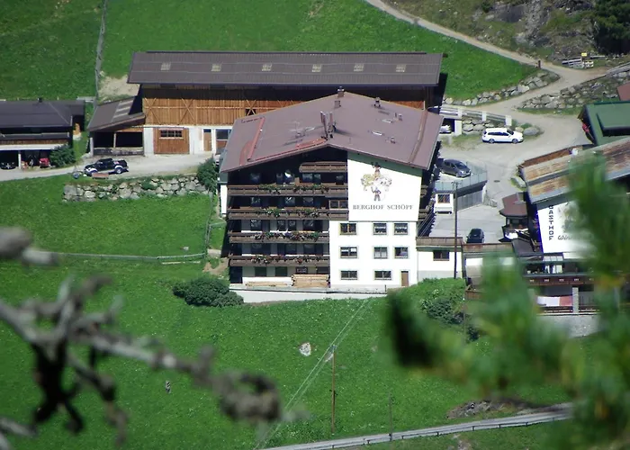 Gaestehaus Berghof Schoepf 4*