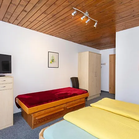 ベッド・アンド・ブレックファスト Gaestehaus Berghof Schoepf レンゲンフェルト