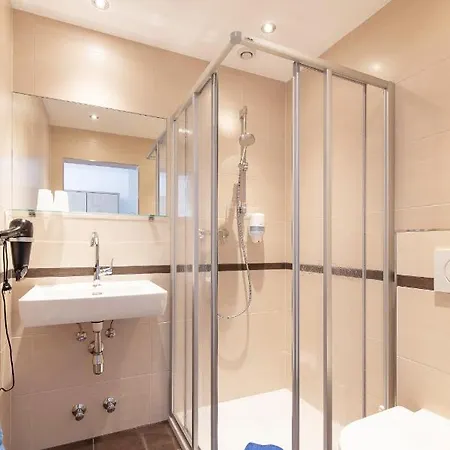 Gaestehaus Berghof Schoepf ベッド・アンド・ブレックファスト レンゲンフェルト