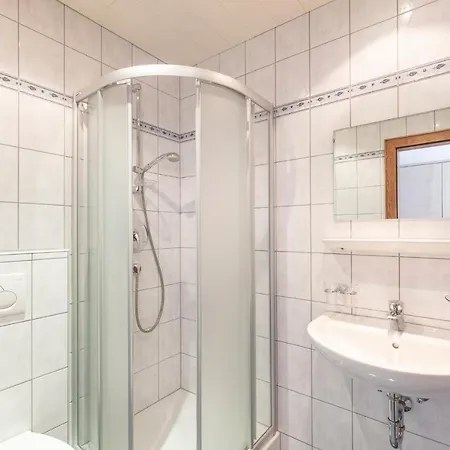 Gaestehaus Berghof Schoepf 4*