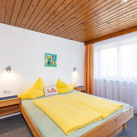 ベッド・アンド・ブレックファスト Gaestehaus Berghof Schoepf 4*