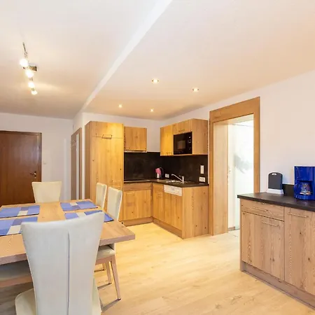 ベッド・アンド・ブレックファスト Gaestehaus Berghof Schoepf レンゲンフェルト