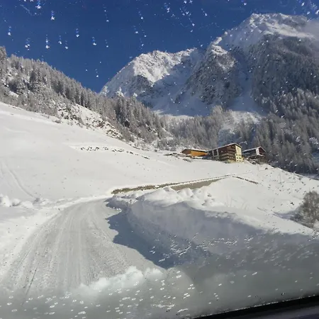 ベッド・アンド・ブレックファスト Gaestehaus Berghof Schoepf レンゲンフェルト