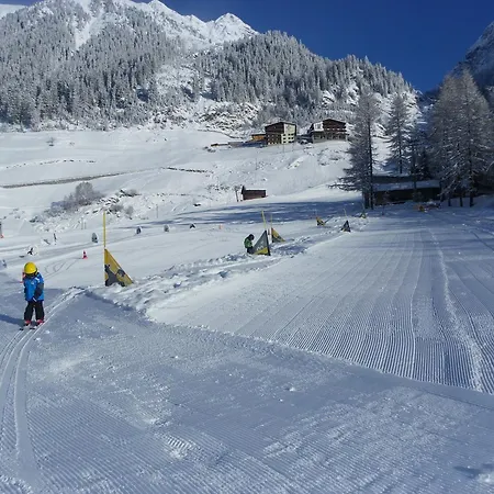 Gaestehaus Berghof Schoepf 4* レンゲンフェルト